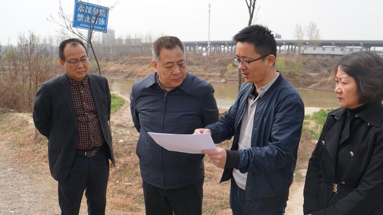 集團領導金輝赴涇陽產業(yè)基地就產業(yè)結構調整、重點項目推進等進行工作調研